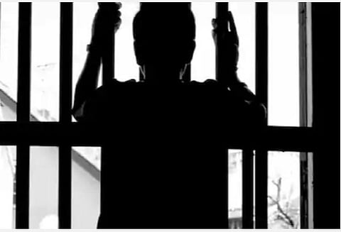 தொடர் கொலைகள், மிரட்டல்: புதுவை சிறையிலுள்ள 5 முக்கிய ரவுடிகளை வெளிமாநிலச் சிறைகளுக்கு மாற்றும் பணிகள் தீவிரம்