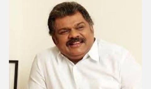 புயலை முன்னெச்சரிக்கையுடன் எதிர்கொள்வோம்: ஜி.கே.வாசன்