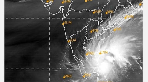 புரெவி புயல் பாதிப்பு: 6 மாவட்டங்களுக்கு நாளை பொது விடுமுறை: அரசு அறிவிப்பு