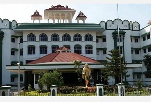 தமிழகத்தில் 35 கோயில்களில் சித்த மருந்தகம் அமைக்கப்படும்: அரசு தகவல்