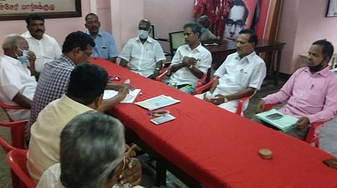 பந்த் போராட்டம் தொடர்பாக அனைத்துத் தொழிற்சங்கத்தினர் இன்று புதுச்சேரியில் நடத்திய கூட்டம்.