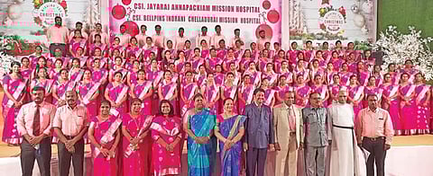 திருநெல்வேலி சிஎஸ்ஐ மிஷன் மருத்துவமனை சார்பில், கிறிஸ்துமஸ் கீத ஆராதனை நடைபெற்றது.