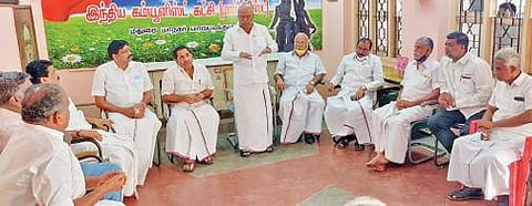 மதுரையில் நடந்த கூட்டத்தில் பேசினார் திமுக மாவட்டச் செயலாளர் பொன்.முத்துராமலிங்கம்.