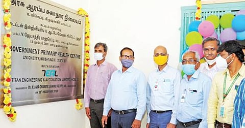 உனிசெட்டி அரசு ஆரம்ப சுகாதார நிலையத்துக்கு ரூ.1.52 கோடி மதிப்பில் புதிதாக கட்டப்பட்ட கட்டிடத்தை ஆட்சியர் ஜெயசந்திர பானு ரெட்டி திறந்து வைத்தார்.