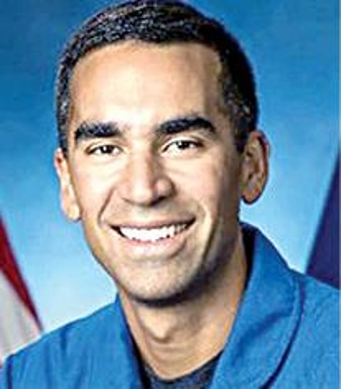 ராஜா சாரி