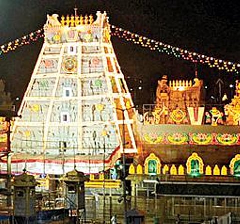 வைகுண்ட ஏகாதசியை முன்னிட்டு சொர்க்க வாசல் வழியாக ஏழுமலையானை தரிசிப்பதற்கான முன்பதிவு தொடக்கம்: வரும் 25-ம் தேதி முதல் 10 நாட்களுக்கு தினமும் 20 ஆயிரம் பேர் தரிசிக்கலாம்