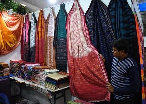 காதி புதிய சாதனை: தீபாவளி விற்பனை 300 சதவீதம் உயர்வு