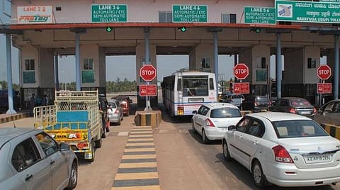 சுங்கச்சாவடி இல்லாத இந்தியா; ஜிபிஎஸ் மூலம் வாகனங்களுக்கு கட்டணம் வசூல்: நிதின் கட்கரி தகவல்