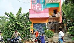 கொள்ளை சம்பவம் நடைபெற்ற ராஜாவின் வீடு.