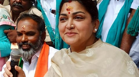 ஸ்டாலினுக்கு தைரியம் இருந்தால் ரஜினியை நேரடியாக தாக்கிப் பேசட்டும்: குஷ்பு பேட்டி