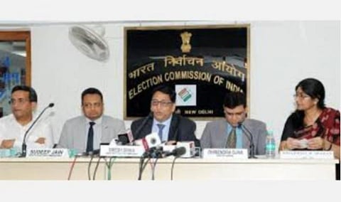 இந்தியத் தேர்தல் ஆணைய அதிகாரிகள் குழு சென்னை வந்தது: அங்கீகரிக்கப்பட்ட அரசியல் கட்சிகளுடன் ஆலோசனை