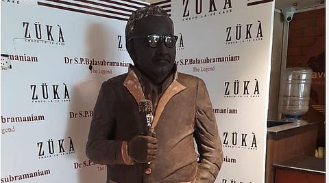 பாடகர் எஸ்பிபி-க்கு சாக்லேட் அஞ்சலி: புதுச்சேரியில் 339 கிலோ எடையில் சிலை உருவாக்கம்