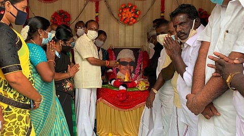 எம்ஜிஆரை பழித்துப் பேசியவரை தமிழக மக்கள் ஏற்கவே மாட்டார்கள்: சீமானுக்கு அமைச்சர் கடம்பூர் ராஜூ பதிலடி