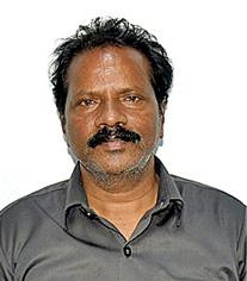 கைதான விக்டர் ஜேசுதாசன்.