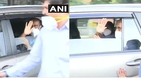 மருத்துவமனையில் இருந்து டிஸ்சார்ஜ்: சென்னை திரும்பினார் ரஜினி- அரசியல் கட்சி அறிவிப்பு தள்ளிப் போகுமா?