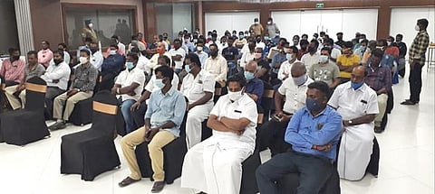 மாமல்லபுரத்தில் சொகுசு விடுதி, பண்ணை வீடு உரிமையாளர் மற்றும் மேலாளர்களுடன் காவல் துறையின் ஆலோசனைக் கூட்டம் நடைபெற்றது.