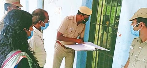 திண்டிவனம் கிளைச்சிறையில் விழுப்புரம் ஆட்சியர் அண்ணாதுரை ஆய்வு மேற்கொண்டார்.