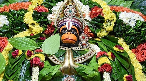 வெற்றியைத் தரும் வெற்றிலை மாலை!