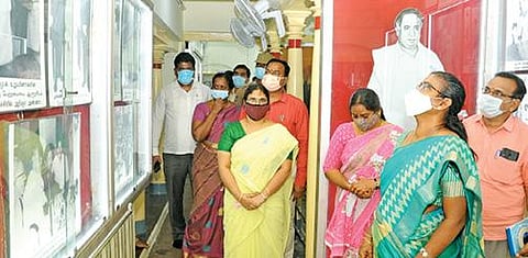 காஞ்சிபுரம் அண்ணா நினைவு இல்லத்தில் ஆய்வு மேற்கொண்ட மாவட்ட ஆட்சியர் மகேஸ்வரி.