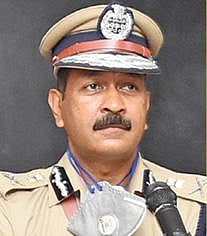 காணும் பொங்கலின்போது மக்கள் ஒத்துழைப்பு கொடுக்க வேண்டும்; 100% இருக்கைகளுடன் செயல்பட்டால் திரையங்குகளின் உரிமம் ரத்து: காவல் ஆணையர் மகேஷ் குமார் அகர்வால் எச்சரிக்கை