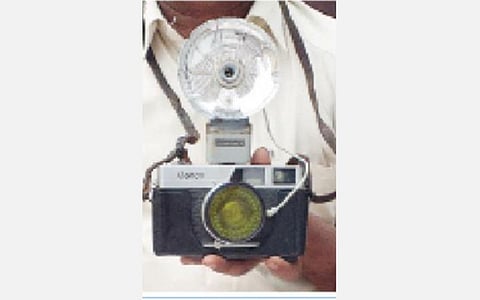 எம்ஜிஆர் பரிசளித்த வெளிநாட்டு கேமரா.