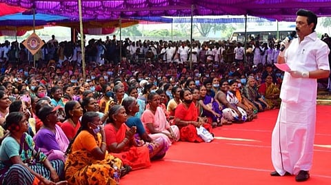 திமுக ஆட்சிக்கு வந்ததும் மாவட்டந்தோறும் பெண்களுக்கு தனி நீதிமன்றங்கள் அமைக்கப்படும்: தேனியில் மு.க.ஸ்டாலின் பேச்சு