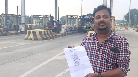 வீட்டில் நிறுத்தியிருந்த வாகனத்துக்கு திருப்பாச்சேத்தி டோல்கேட்டில் கட்டணம் பிடித்தம்: உரிமையாளர் புகார்