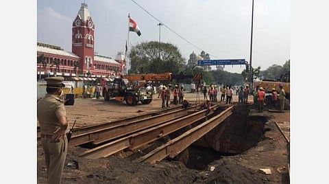 சென்ட்ரல் ரயில் நிலைய சுரங்கப்பாதையை விரைந்து முடிக்கக் கோரி வழக்கு: உயர் நீதிமன்றம் நோட்டீஸ்