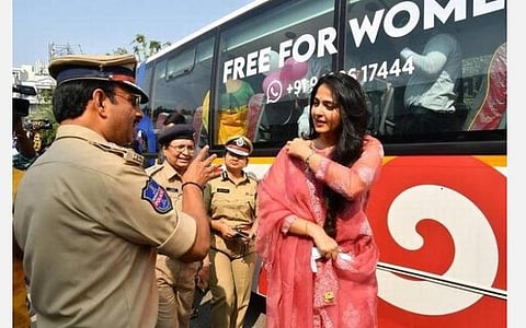 மகளிர் காவல் அதிகாரிகள் தான் உண்மையான நட்சத்திரங்கள்: அனுஷ்கா ஷெட்டி