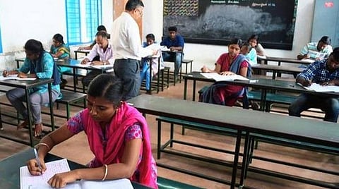 நீதிமன்றப் பார்வைக்குள்ளாகும் அரசுப் பணியாளர் தேர்வுகள்