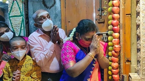 கோவை மருதமலை சுப்பிரமணியசுவாமி கோயிலில் இன்று தரிசனம் செய்த தெலங்கானா ஆளுநர் தமிழிசை சவுந்தரராஜன்