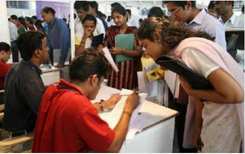 விழுப்புரத்தில் நாளை மறுநாள் தனியார் வேலைவாய்ப்பு முகாம்: தமிழ்நாடு திறந்தநிலைப் பல்கலை. வளாகத்தில் நடக்கிறது