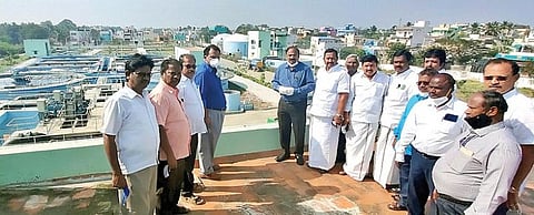 திருப்பத்தூரில் சுத்திகரிப்பு நிலையத்தை நேற்று பார்வையிட்ட மாவட்ட ஆட்சியர் சிவன் அருள்.