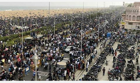 ஜல்லிக்கட்டுப் போராட்ட வழக்குகள் வாபஸ்: பேரவையில் முதல்வர் பழனிசாமி அறிவிப்பு