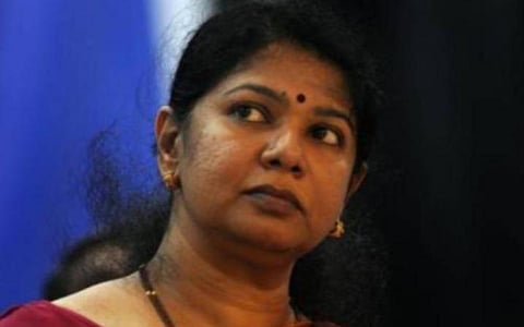 கனிமொழி எம்.பி மதுரையில் நாளை சுற்றுப்பயணம்: கருணாநிதி சிலையமைக்கும் இடத்தையும் பார்வையிடுகிறார்