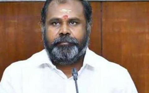 மதுரையில் கருணாநிதி சிலை அமைக்க அனுமதி வழங்கியது அதிமுக அரசு என்பதை ஸ்டாலின் மறந்துவிடக் கூடாது: அமைச்சர் ஆர்.பி.உதயகுமார் பேச்சு