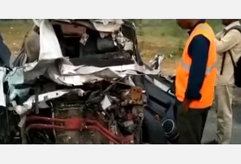 தொடரும் சாலை விபத்து: மதுராந்தகத்தில் லாரி-கார் மோதலில் 5 பேர் பலி