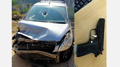 வேலூரில் பொதுமக்கள் மீது கார் மோதல்: துப்பாக்கி, கத்தி, வாளுடன் பிடிபட்ட நபர்