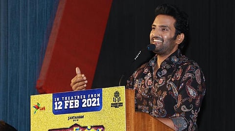 அரசியலுக்கு வரவேண்டுமென்றால் ராஜ்யசபா சீட்: சந்தானம் கலகலப்பான பேச்சு