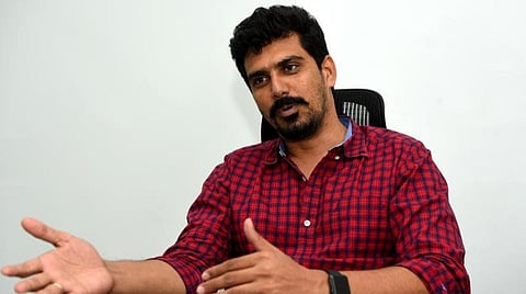 ஓடிடி Vs திரையரங்க உரிமையாளர்கள்: பட வெளியீட்டில் நிலவும் சிக்கல் - எஸ்.ஆர்.பிரபு காட்டம்