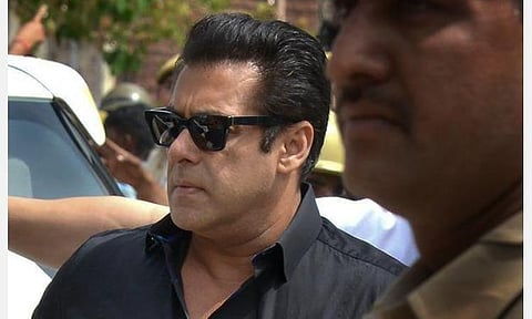 மான்களை வேட்டையாடிய வழக்கு: தவறுதலாகப் போலிப் பிரமாணப் பத்திரம் அளித்ததாக சல்மான் கான் மன்னிப்பு