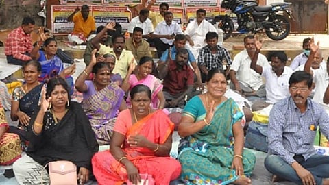 தேர்தல் தேதி அறிவிக்கும்வரை தொடர் போராட்டம்: மதுரையில் மக்கள் நலப்பணியாளர்கள் முடிவு