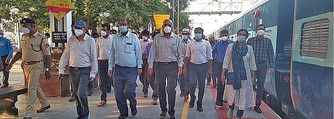 விழுப்புரம் ரயில் நிலையத்தில் ரயில்வே பொது மேலாளர் ஜான் தாமஸ் ஆய்வு மேற்கொண்டார்.