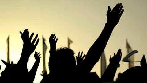 தேர்தல் வரும் பின்னே; போராட்டங்கள் நடக்கும் முன்னே!