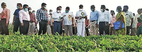 கடலூர் மாவட்ட ஆட்சியர் அலுவலகத்தில் சட்டமன்ற பொதுக்கணக்கு குழு ஆய்வு கூட்டம் நடந்தது.