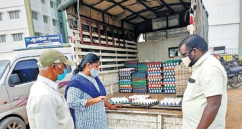 திருப்பூர் மாவட்டத்தில் உணவுப் பாதுகாப்பு துறையினர் சோதனை: உடைந்த முட்டைகளை வாங்கி உணவகங்களுக்கு விற்றவர் மீது வழக்கு