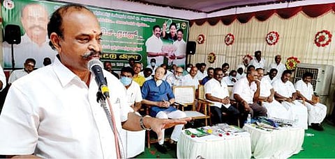 கோவில்பட்டியில் அனைத்து சமுதாய மக்கள் சார்பில் நடந்த பாராட்டு விழாவில் அமைச்சர் கடம்பூர் செ.ராஜூ பேசினார்.