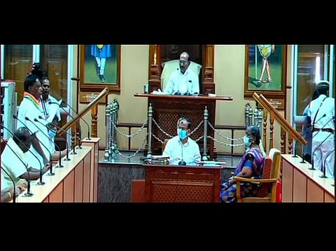 சட்டப்பேரவையில் பேசிய நாராயணசாமி.