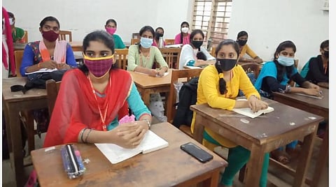 நாடு முழுவதும் ஜேஇஇ மெயின் 2021 தேர்வு நாளை தொடக்கம்