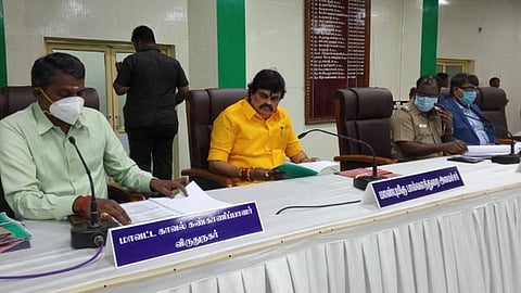 21 பேர் உயிரிழந்த சம்பவம்: விருதுநகரில் பட்டாசு ஆலை நலக் குழுக் கூட்டத்தில் பத்திரிகையாளர்களுக்கு அனுமதி மறுப்பு